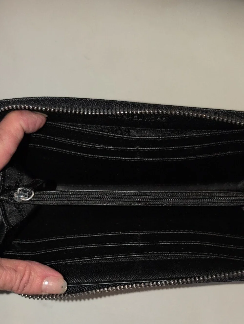 Michael Kors Colgate Zip Around Continental Wallet